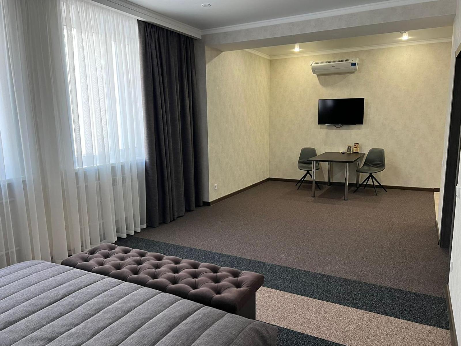 Meridian Karaganda Luaran gambar