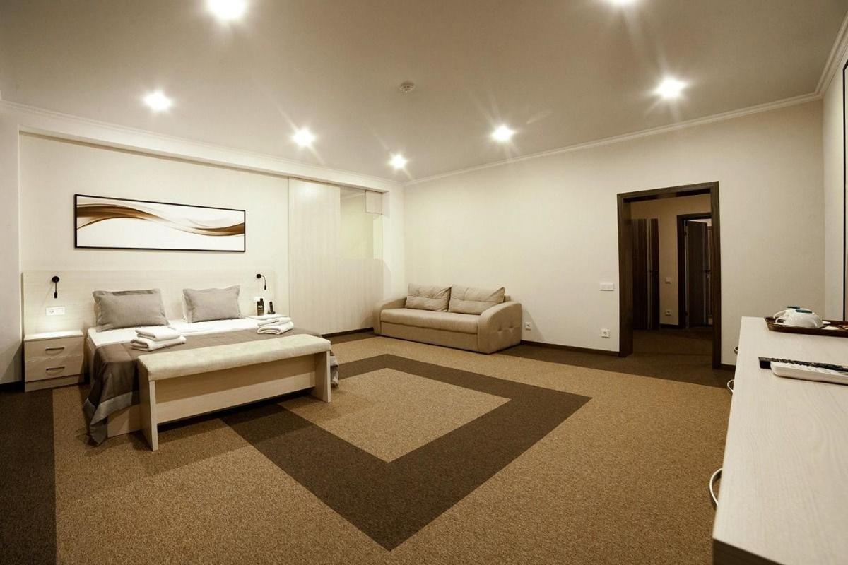 Meridian Karaganda Luaran gambar