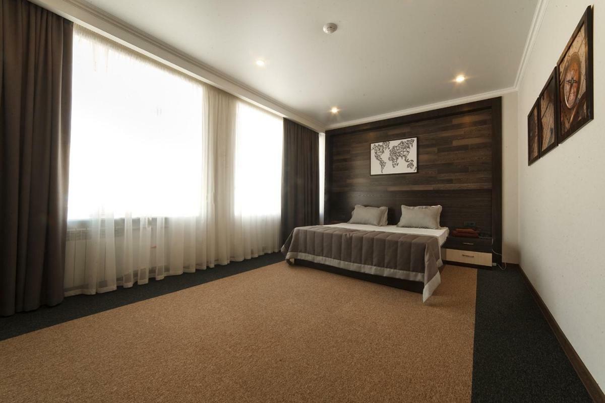 Meridian Karaganda Luaran gambar